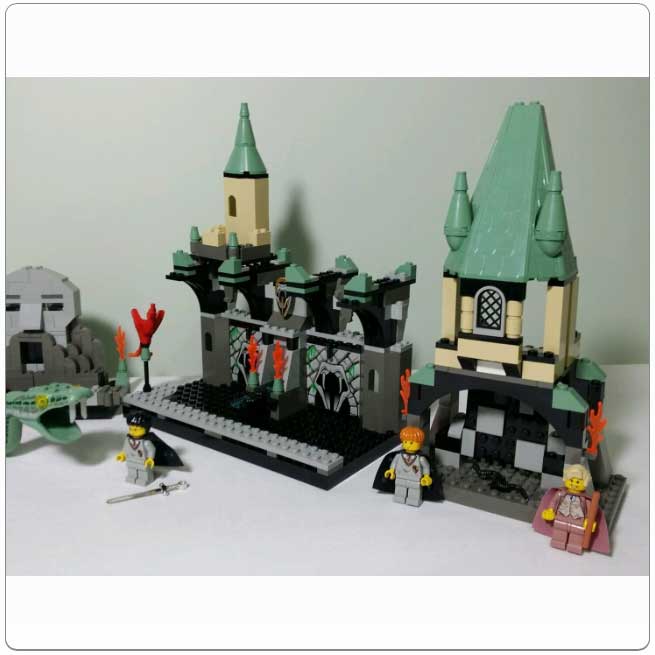 LEGO Harry Potter The Chamber of Secrets 4730 Basilisk Fawkes Tom