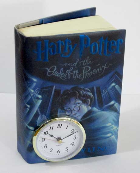 Clock made from a Harry Potter book