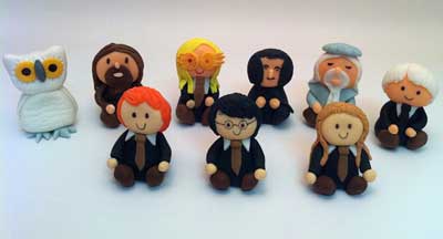 Toppers for cakes and cupcakes