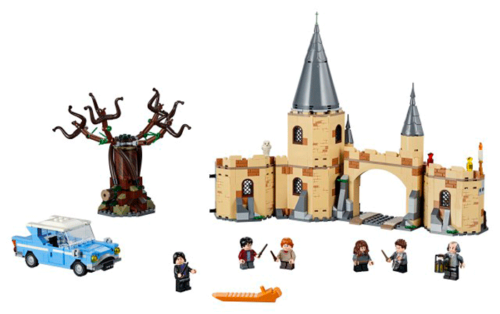 The LEGO set of the Whomping Willow with a part of the Hogwarts castle. #hp #harrypotter #lego #whompingwillow #hogwarts