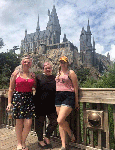 Vanessa with Brandy and Chelsea at Hogwarts in Universal Studios.