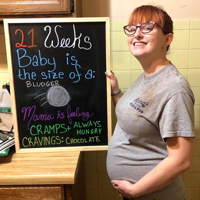 Laura during her 21st week of pregnancy